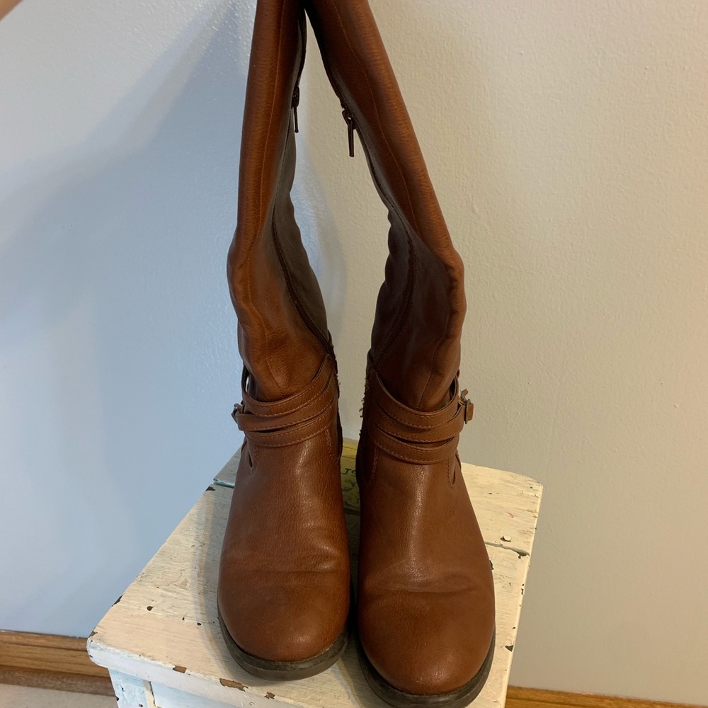 boots - Picture 3 of 3